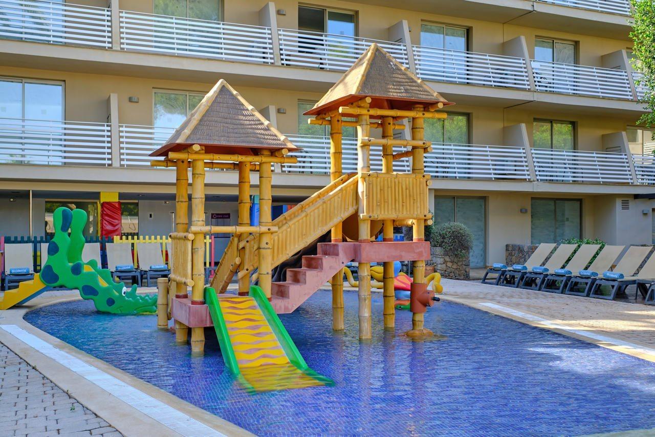 ホテル オクシデンタル カーラ ヴィーナス Cala Vinas  エクステリア 写真